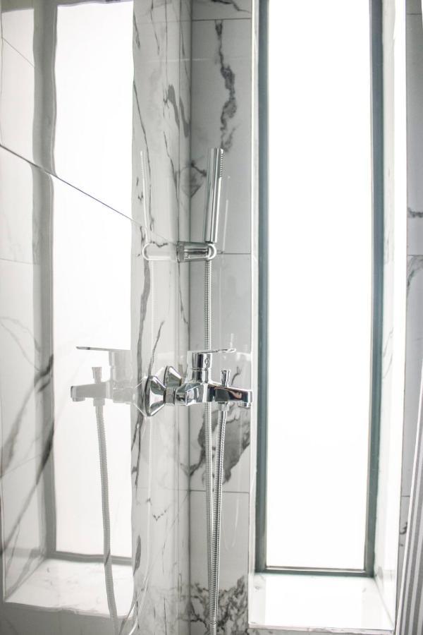Live The Luxe Apartment Kallithea  Exterior foto
